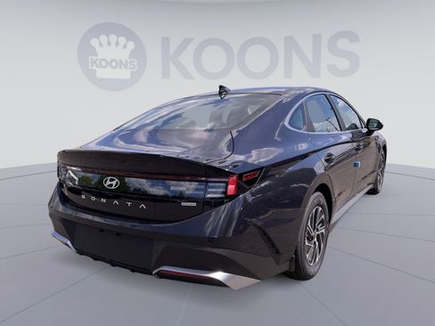 New 2026 Hyundai Sonata Blue FWD image 7