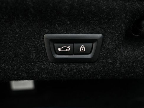 Used 2023 BMW M4 xDrive Competition image 39