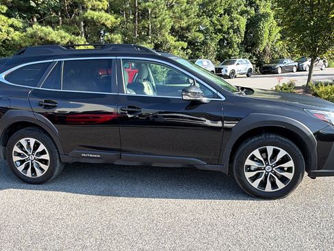 Used 2025 Subaru Outback Limited w/ Popular Package #2 AWD/4WD image 7