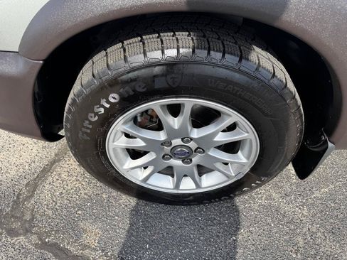 Used 2007 Volvo XC70 AWD/4WD image 2