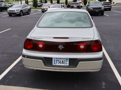 Used 2003 Chevrolet Impala FWD image 12