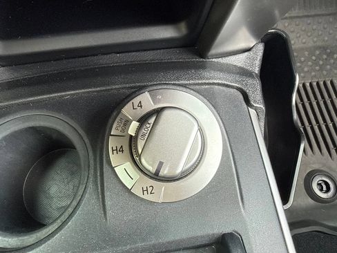 Used 2020 Toyota 4Runner SR5 Premium AWD/4WD image 13