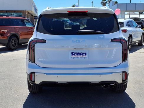 Used 2024 Kia Telluride EX image 6