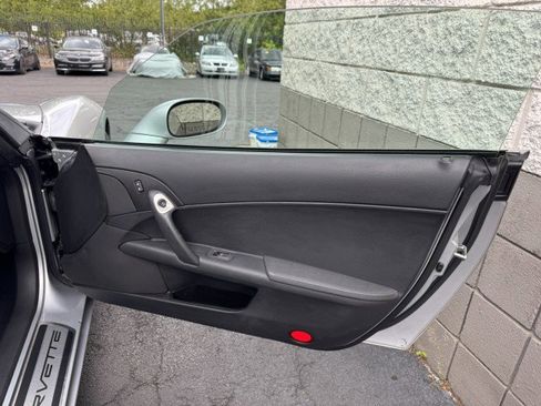 Used 2013 Chevrolet Corvette Coupe RWD image 30