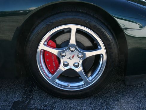 Used 2001 Chevrolet Corvette Convertible w/ Preferred Equipment Group2 image 14