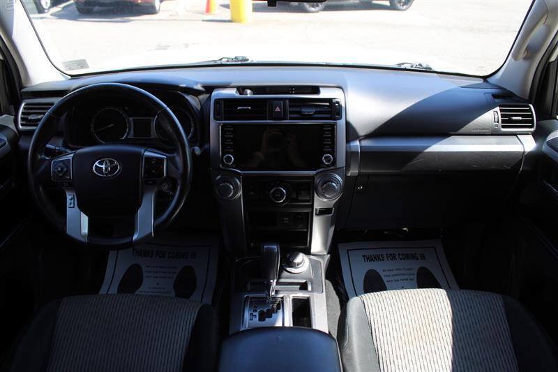 Used 2016 Toyota 4Runner SR5 AWD/4WD image 14