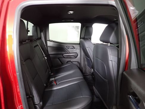 Used 2024 Chevrolet Colorado LT w/ LT Convenience Package III AWD/4WD image 37