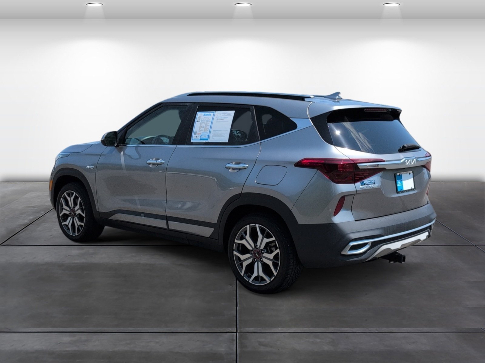 Used 2023 Kia Seltos SX AWD/4WD image 3