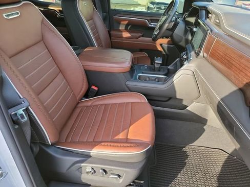 Used 2024 GMC Sierra 1500 Denali Ultimate image 28