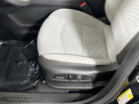 Used 2019 Chevrolet Equinox LS w/ LS Convenience Package image 18