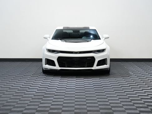 Used 2017 Chevrolet Camaro ZL1 RWD image 4