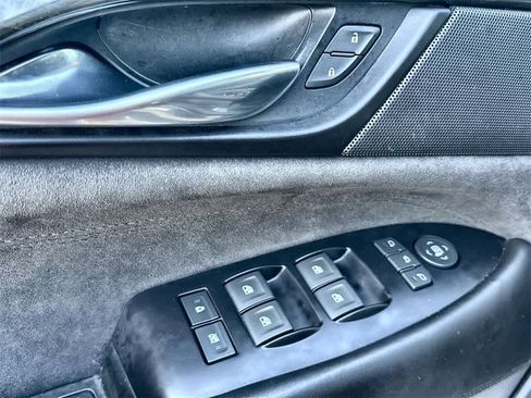 Used 2020 Cadillac Escalade Platinum image 25