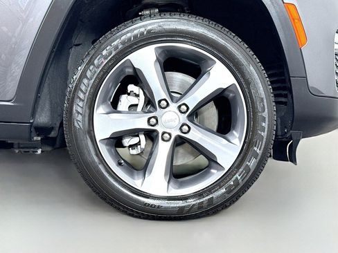 Used 2022 Jeep Grand Cherokee Limited 4xe image 55