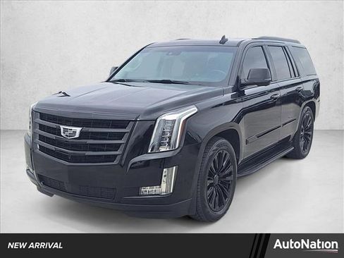 Used 2019 Cadillac Escalade Premium Luxury image 1