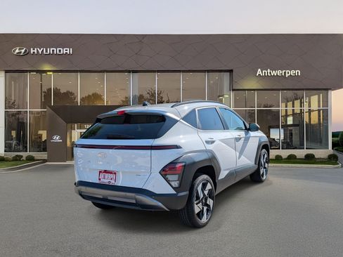 Used 2024 Hyundai Kona Limited AWD/4WD image 3