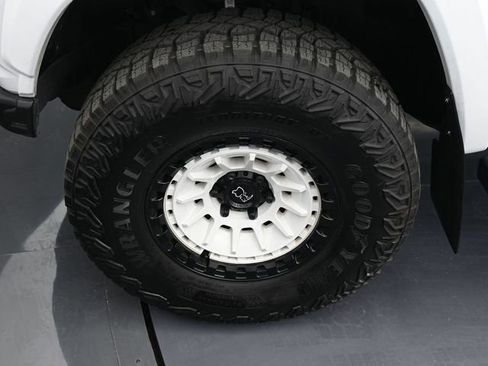 Used 2024 Chevrolet Colorado ZR2 w/ ZR2 Bison Edition image 26