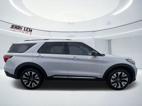 Used 2025 Ford Explorer Platinum w/ LUX Leather Package AWD/4WD image 2