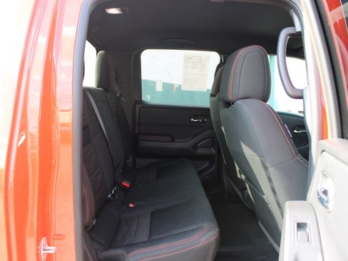 Certified 2025 Nissan Frontier PRO-4X AWD/4WD image 12