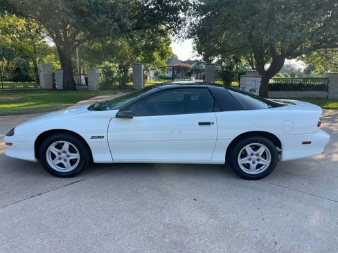 Used 1997 Chevrolet Camaro Z28 image 15