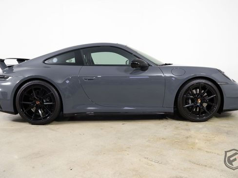 Used 2025 Porsche 911 Carrera RWD image 10