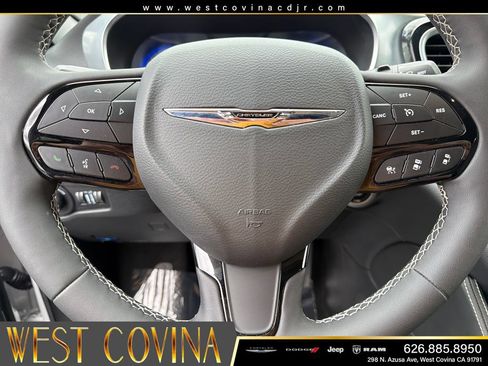 Used 2026 Chrysler Pacifica Limited w/ S Appearance Package FWD image 19
