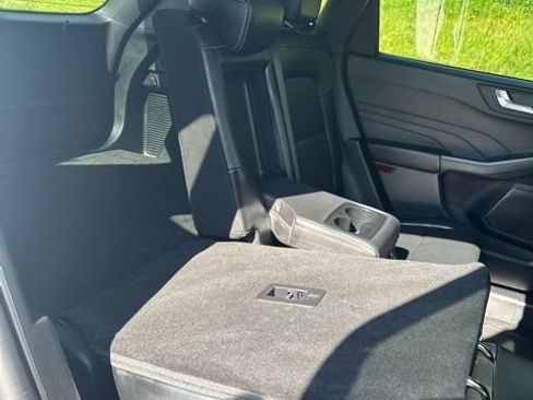 Used 2025 Ford Escape Platinum AWD/4WD image 51