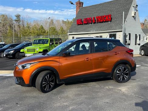 Used 2019 Nissan Kicks SV image 7