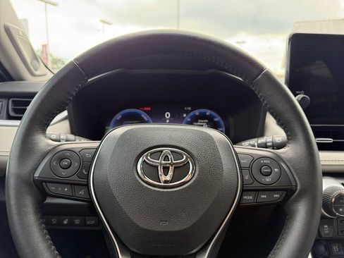 Used 2024 Toyota RAV4 Limited image 33