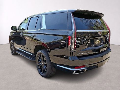 Used 2023 Cadillac Escalade Premium Luxury AWD/4WD image 5
