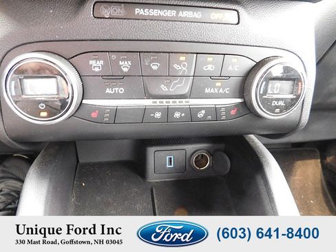Used 2020 Ford Escape Titanium AWD/4WD image 22