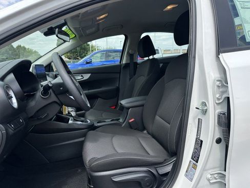 Used 2023 Kia Forte LXS FWD image 11