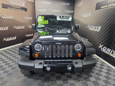 Used 2012 Jeep Wrangler Unlimited Rubicon w/ Dual Top Group image 4