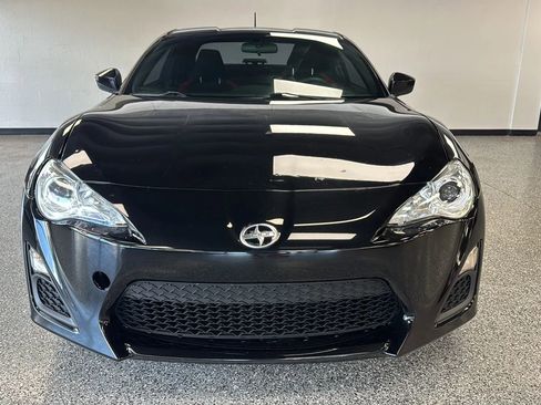 Used 2013 Scion FR-S RWD image 2