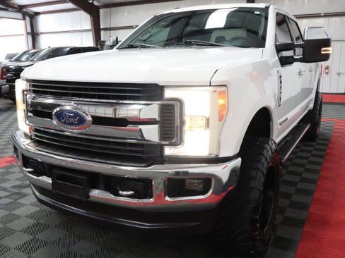 Used 2019 Ford F250 XLT w/ XLT Premium Package AWD/4WD image 22