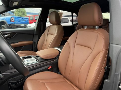 Used 2023 Audi Q8 Premium Plus image 12