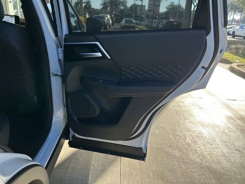 New 2025 Mitsubishi Outlander SEL Black Edition image 36