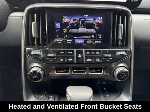 Used 2025 Lexus LX 600 4WD w/ Appearance Package image 22