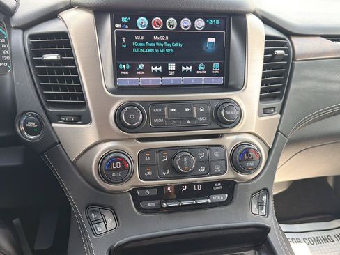 Used 2019 GMC Yukon XL Denali w/ Denali Ultimate Package AWD/4WD image 29