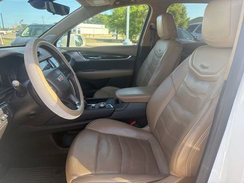 Used 2020 Cadillac XT6 Premium Luxury w/ Platinum Package image 9