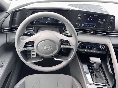 New 2026 Hyundai Elantra SEL Sport Premium FWD image 18