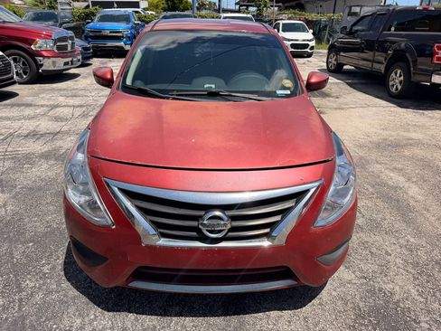 Used 2016 Nissan Versa SV FWD image 4