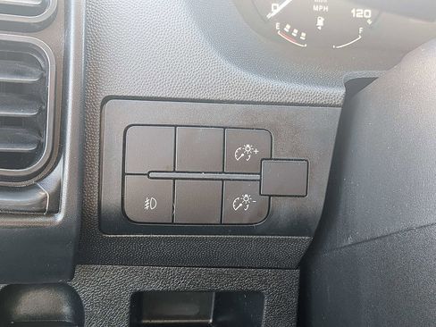 Used 2025 RAM ProMaster 2500 w/ Convenience Group FWD image 20