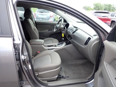 Used 2016 Kia Sportage LX AWD/4WD image 9