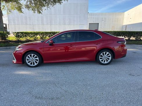 Used 2023 Toyota Camry LE image 2