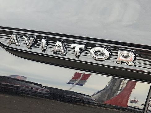 New 2024 Lincoln Aviator Black Label w/ Jet Package image 10