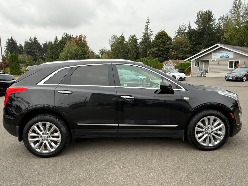 Used 2017 Cadillac XT5 Platinum AWD/4WD image 6