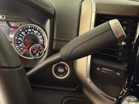 Used 2022 RAM 2500 Laramie image 22