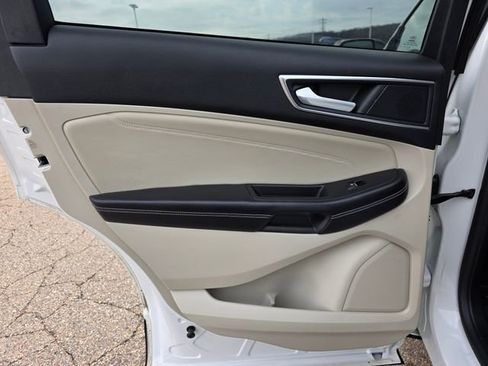 Used 2022 Ford Edge Titanium image 36