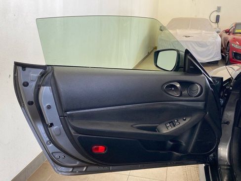 Used 2025 Nissan Z Performance w/ Floor Mat Package RWD image 10