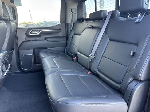Used 2023 GMC Sierra 1500 SLT w/ SLT Premium Plus Package RWD image 7